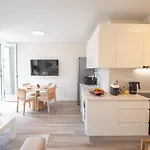 Old Town Charm דירה פונשל